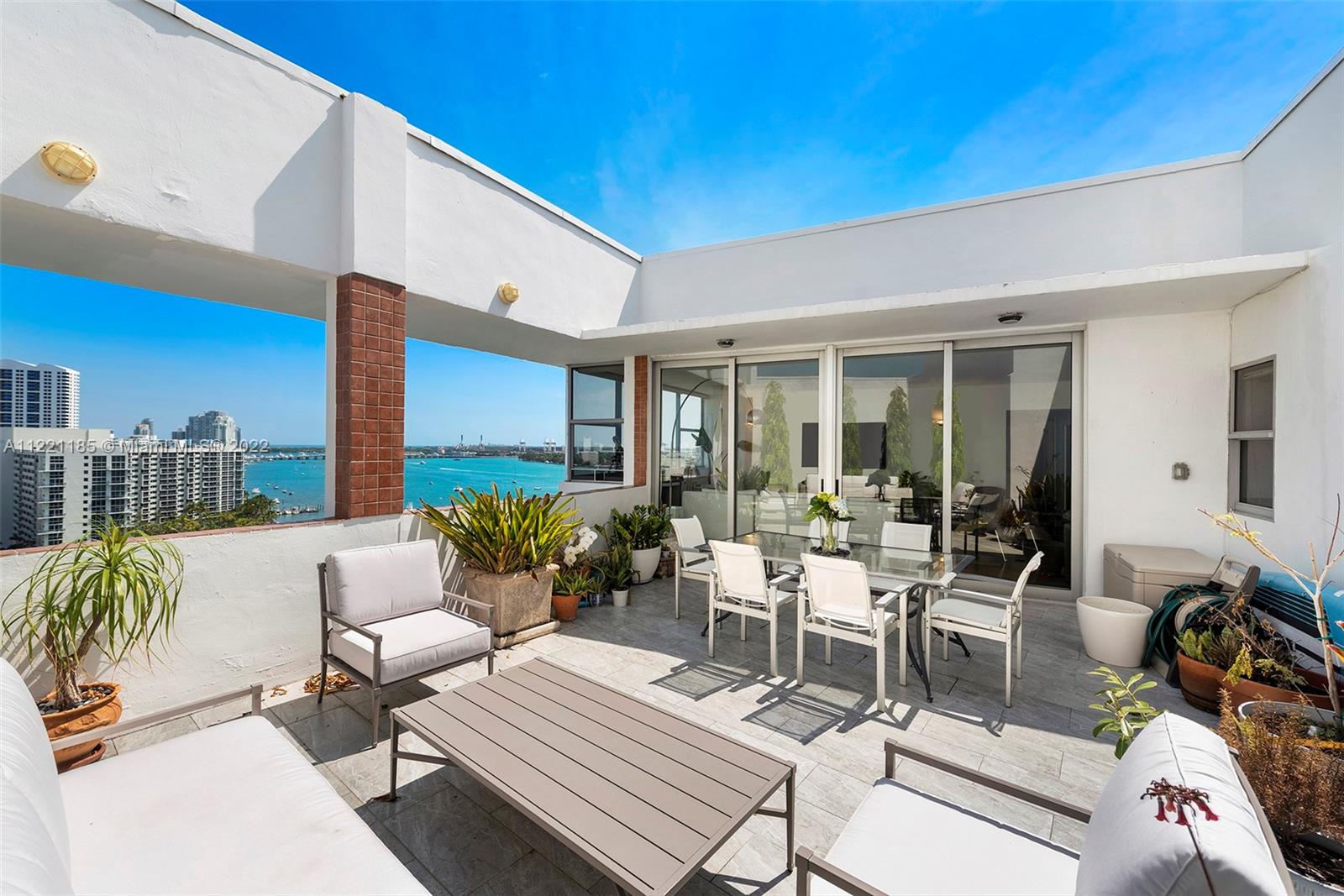 20 Island Ave Unit: PH2