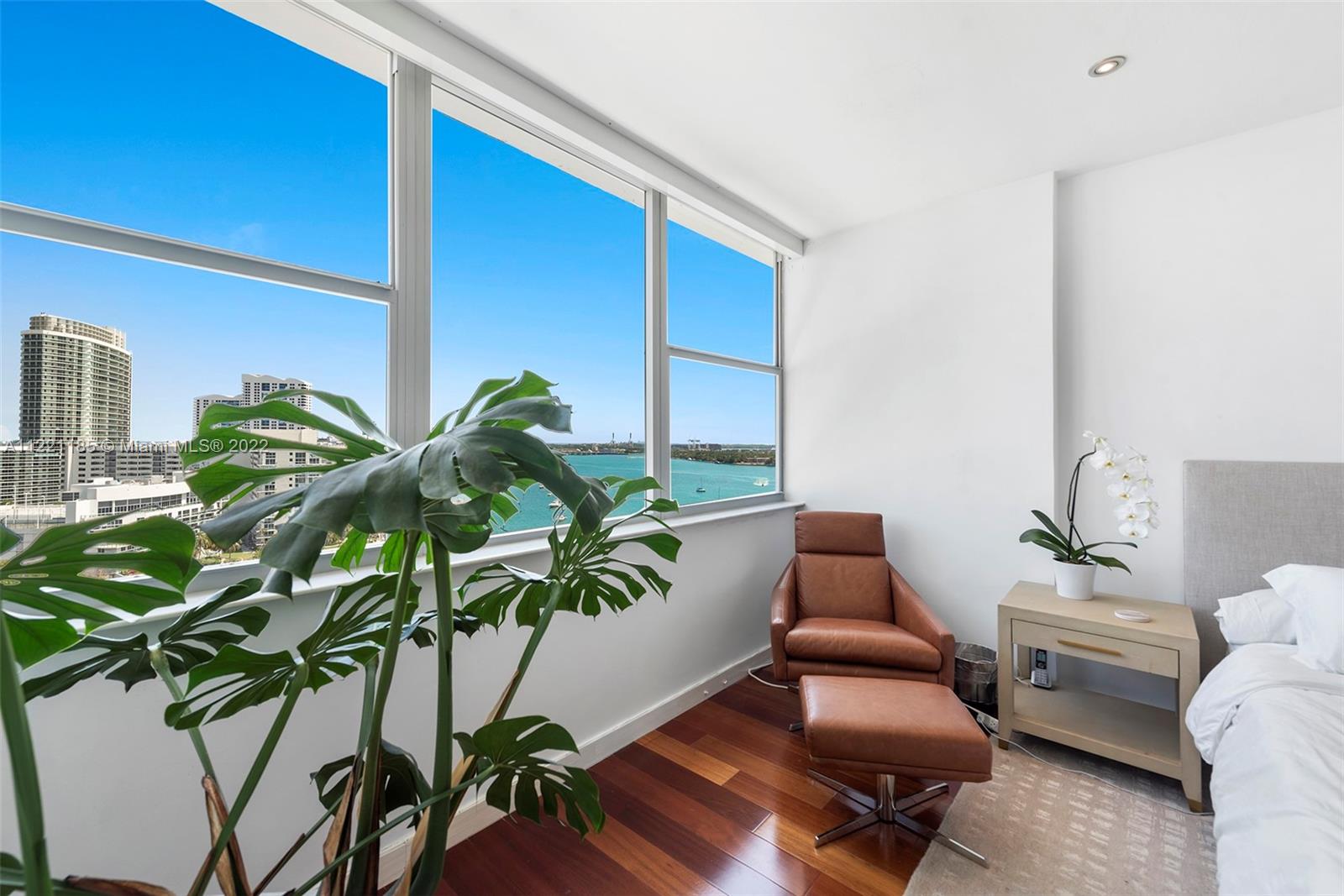 20 Island Ave Unit: PH2