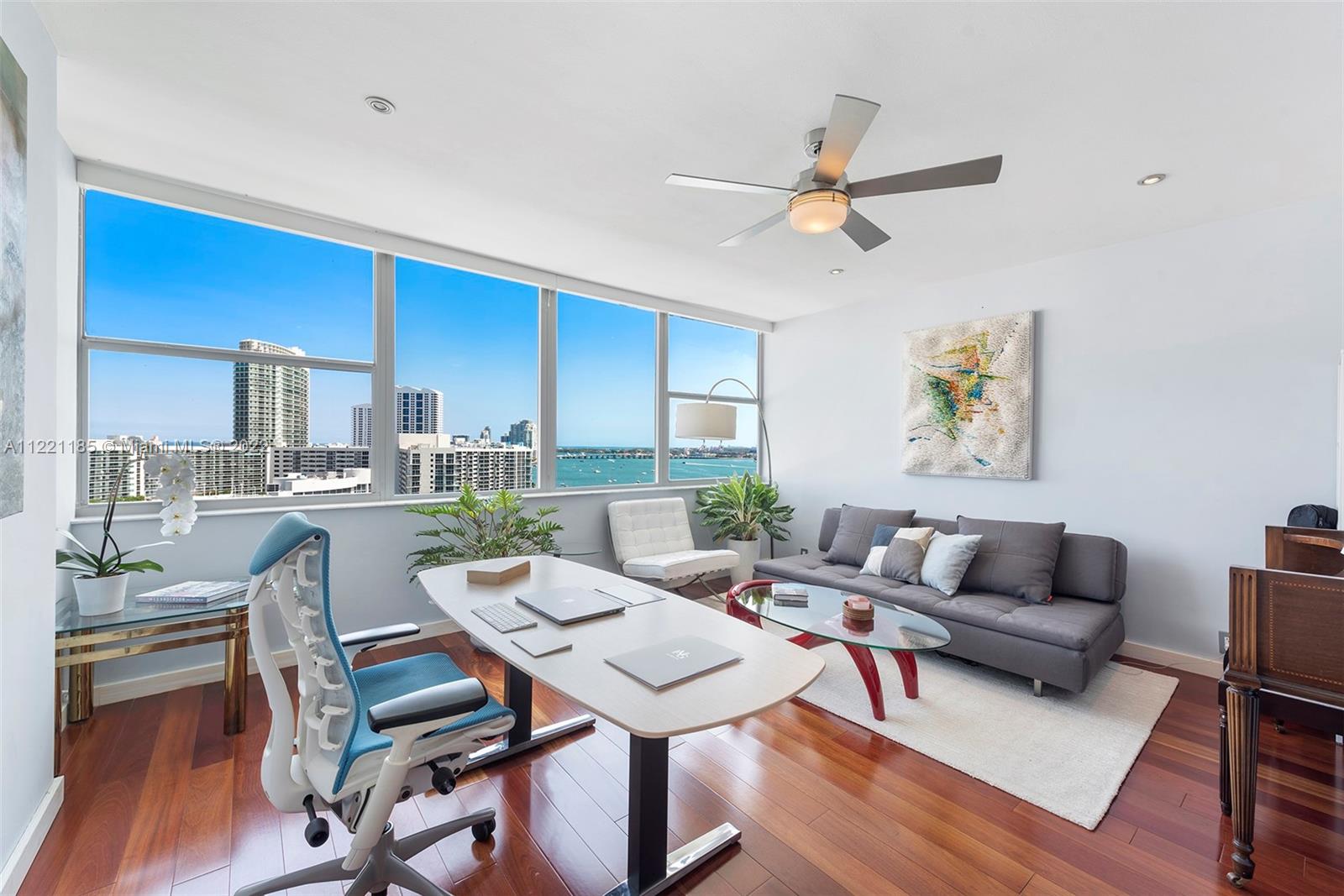 20 Island Ave Unit: PH2