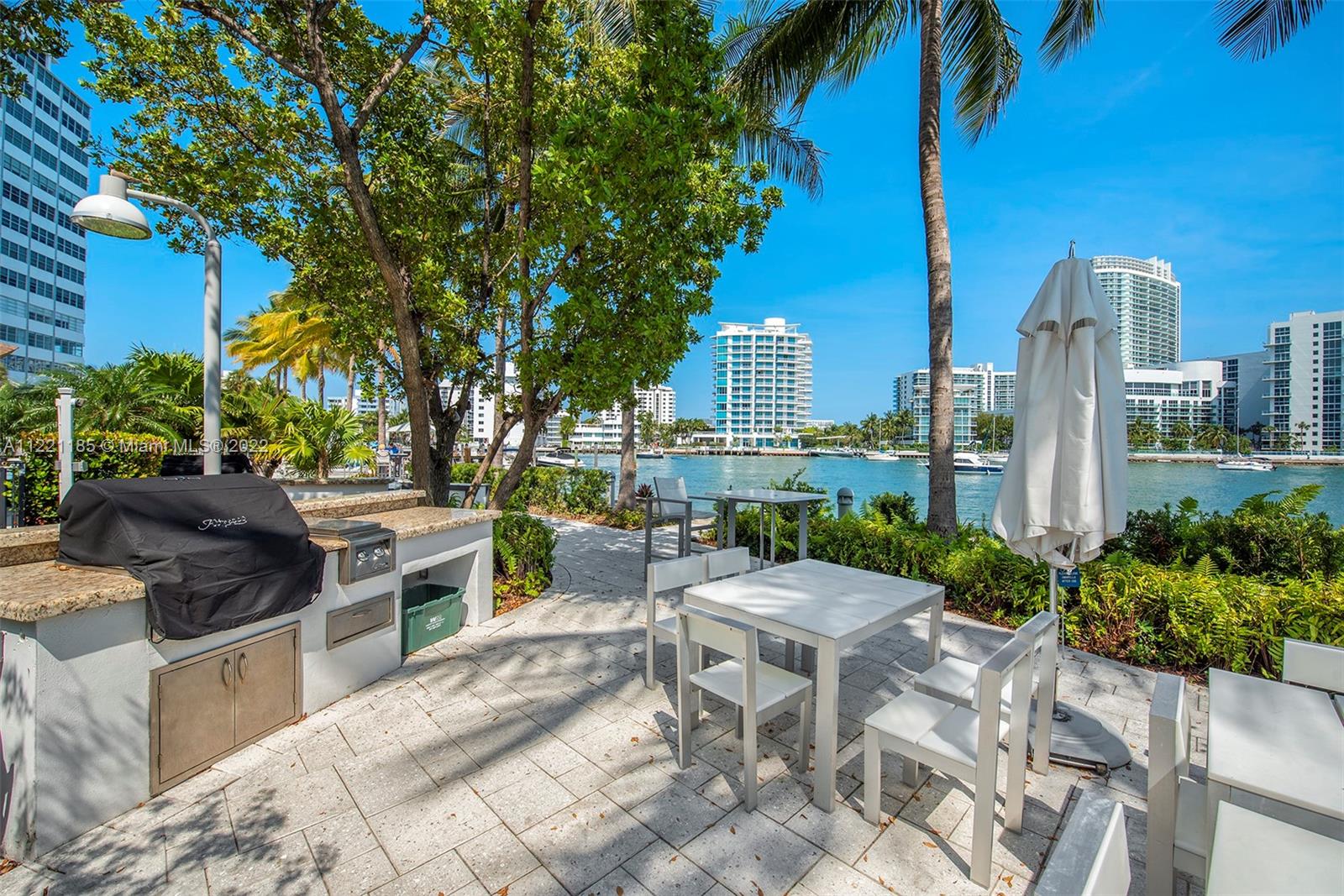 20 Island Ave Unit: PH2