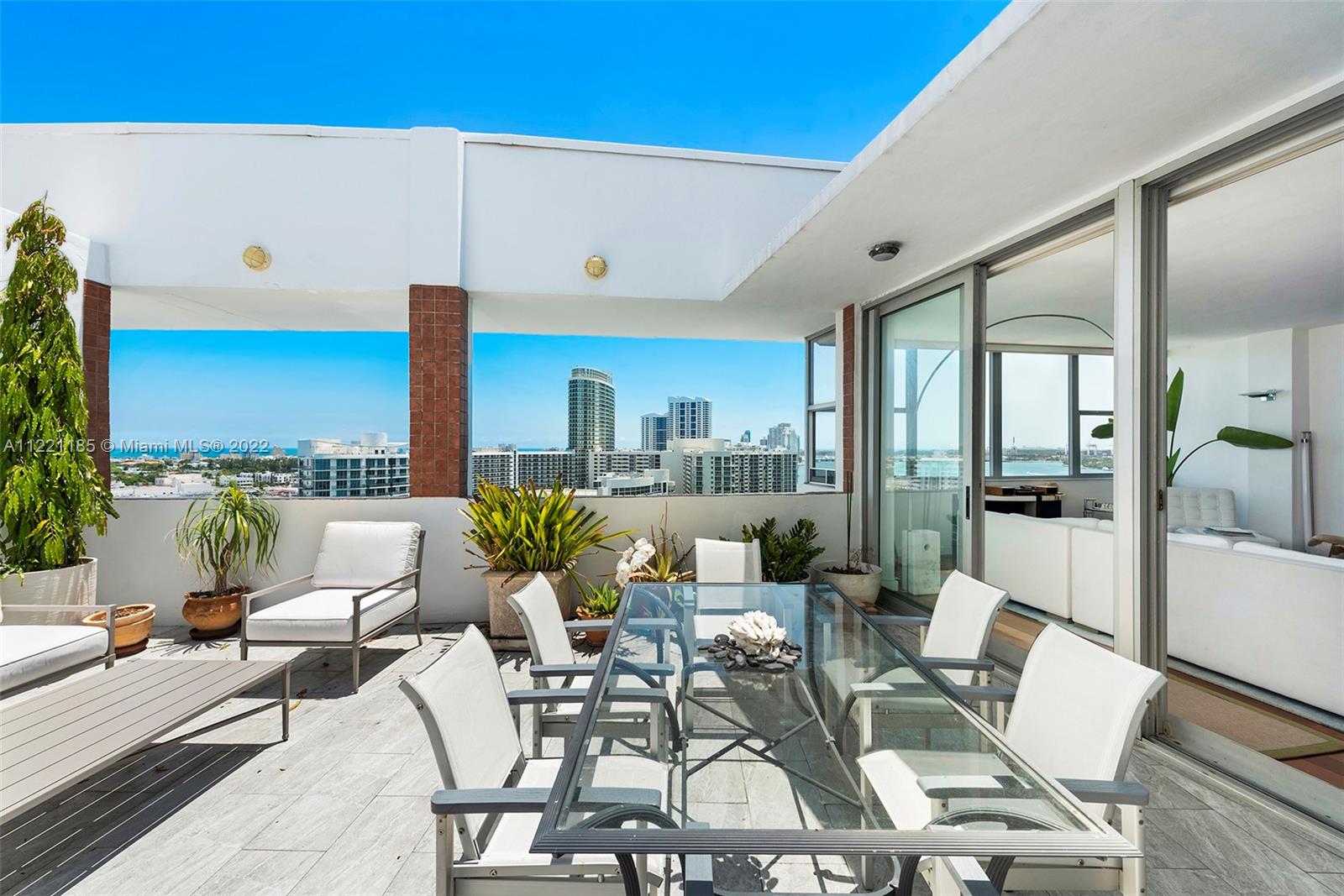 20 Island Ave Unit: PH2