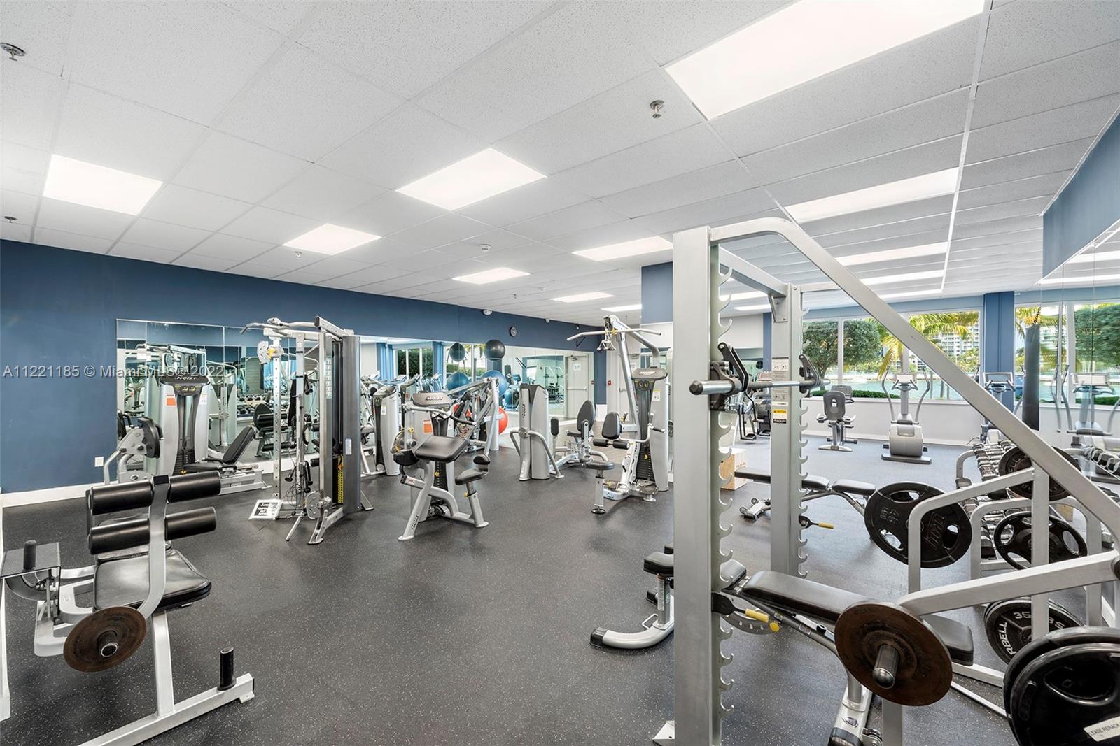 20 Island Ave Unit: PH2