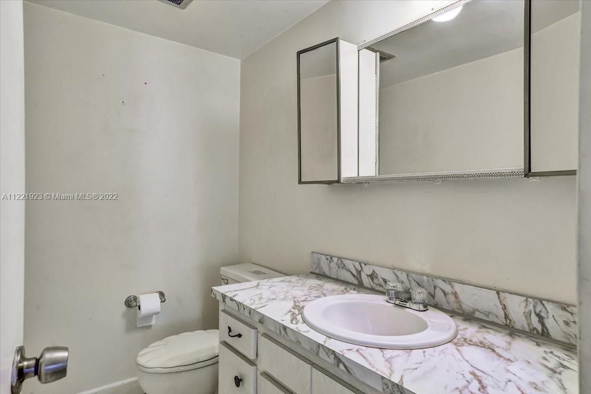 1130 11th St Unit: 2D