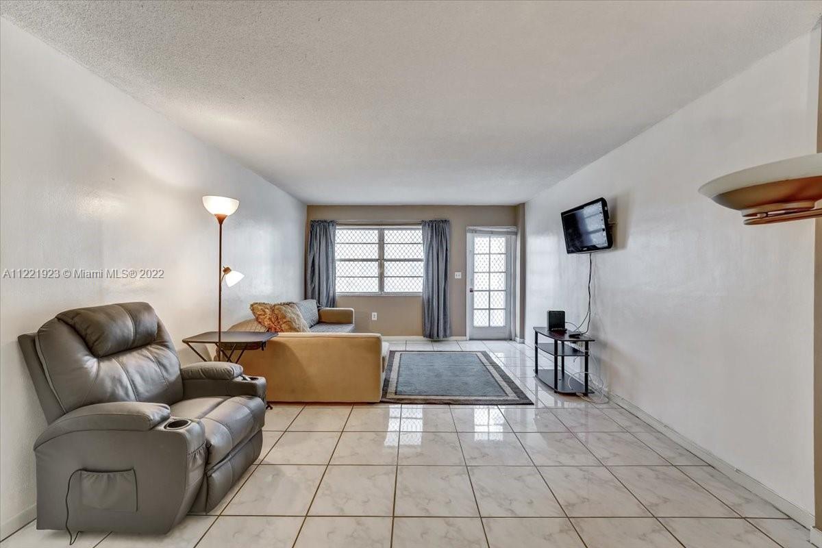 1130 11th St Unit: 2D