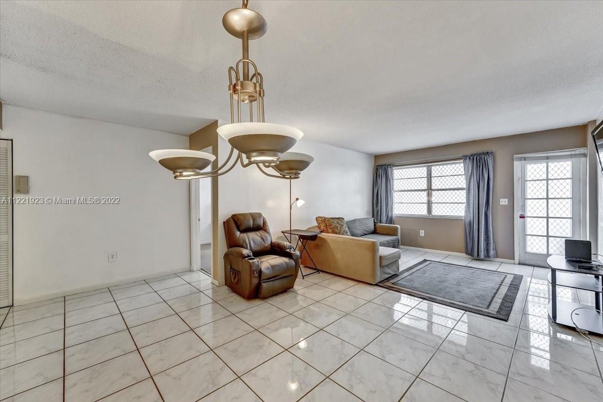1130 11th St Unit: 2D