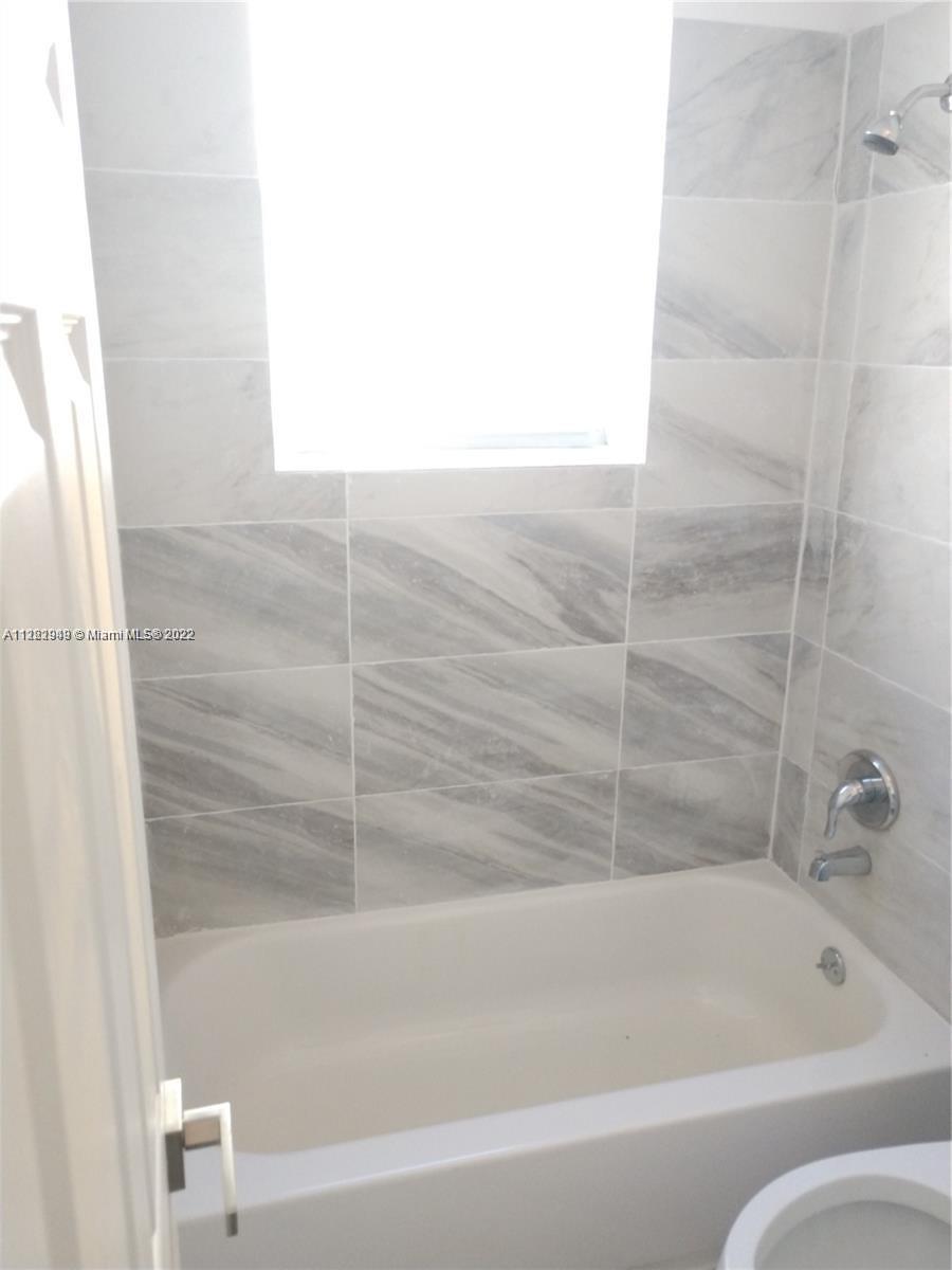 1618 Michigan Ave Unit: 6
