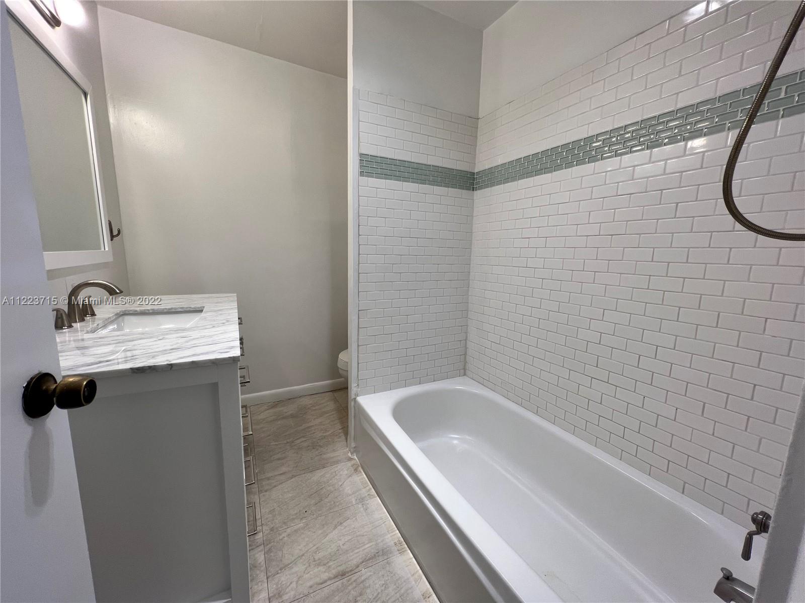 1518 SW 2nd Ave Unit: 0