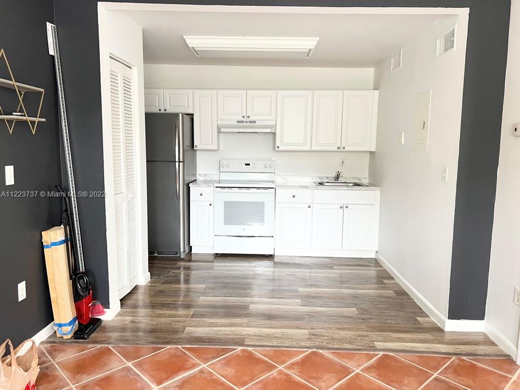 1337 Euclid Ave Unit: 108