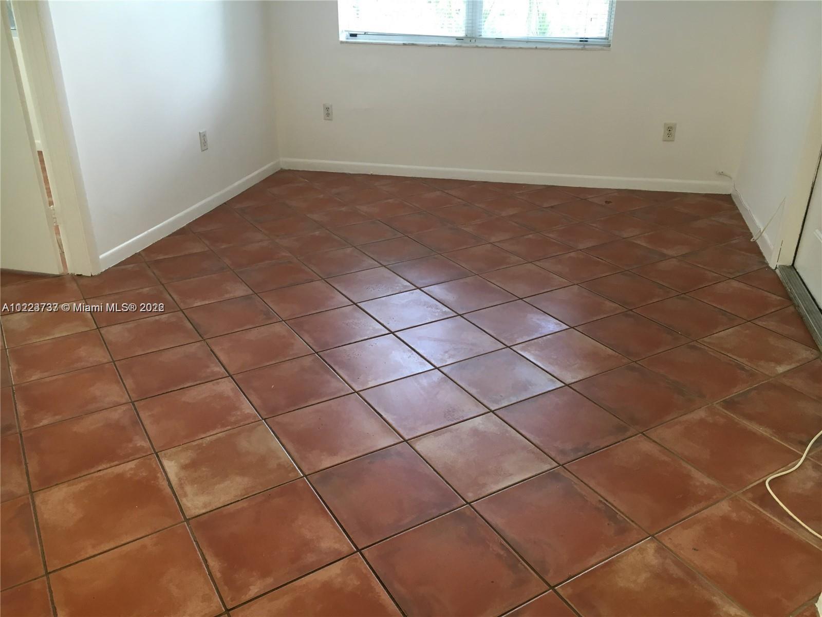 1337 Euclid Ave Unit: 108
