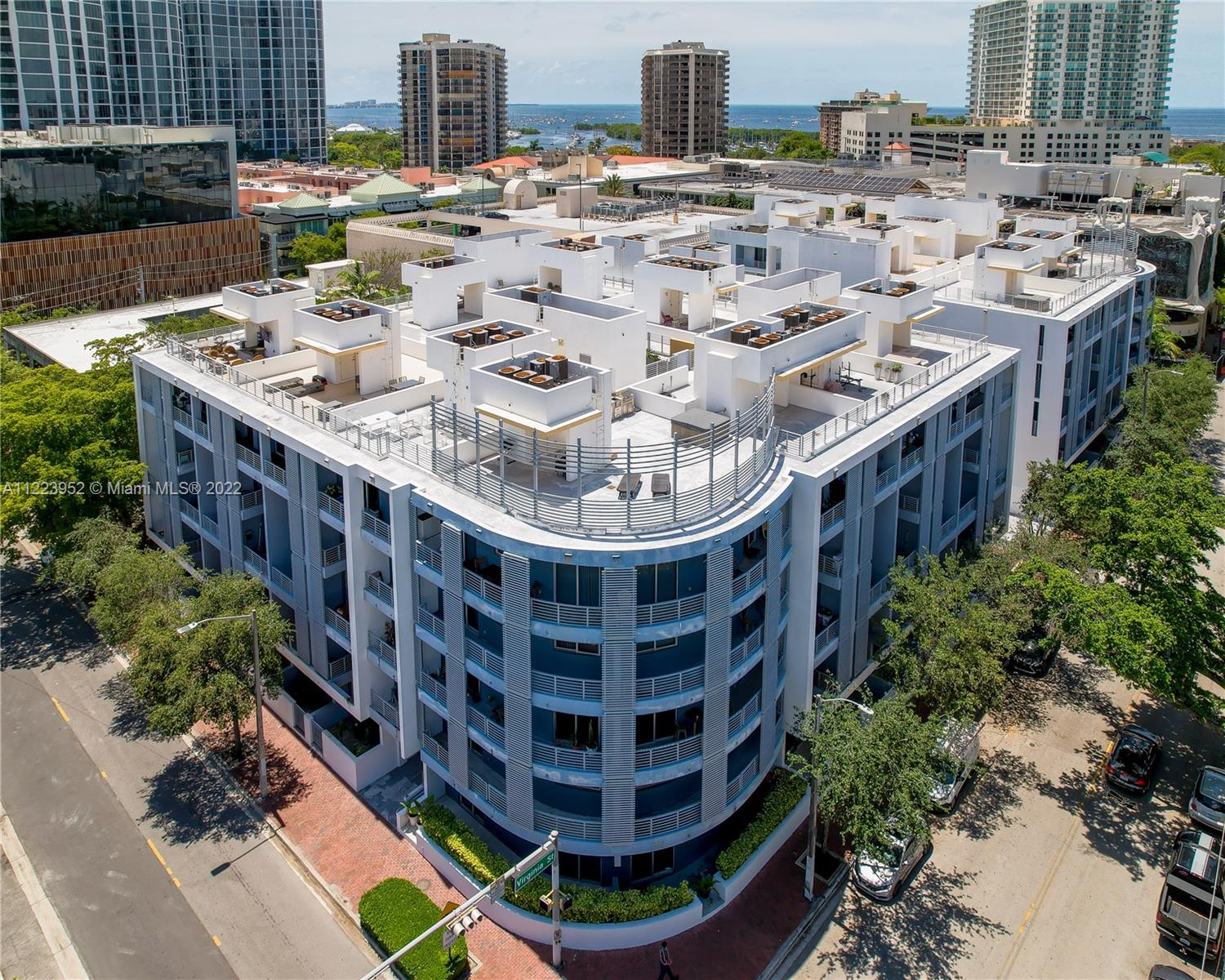 3339 Virginia St Unit: 339