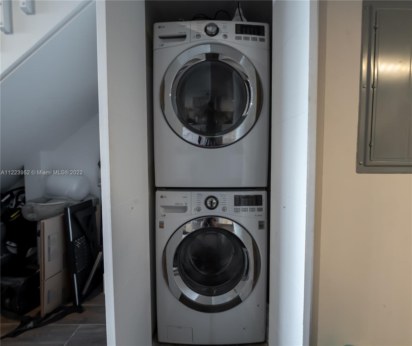 3339 Virginia St Unit: 339