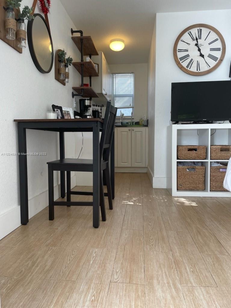 1222 Pizarro St Unit: 2
