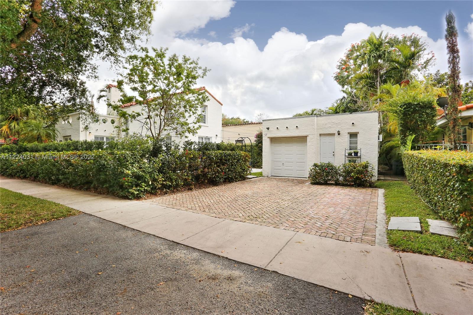 1222 Pizarro St Unit: 2