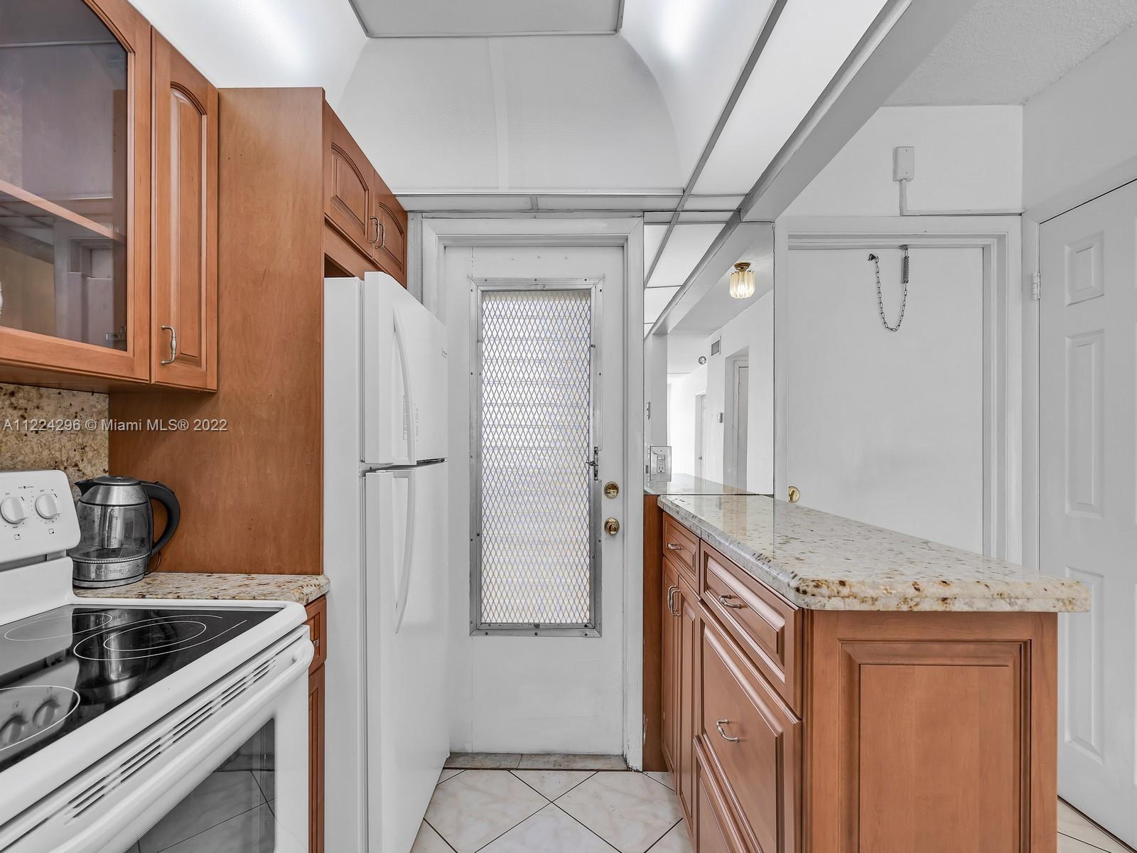 450 Paradise Isle Blvd Unit: 101
