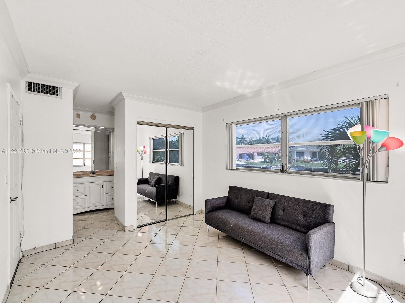 450 Paradise Isle Blvd Unit: 101