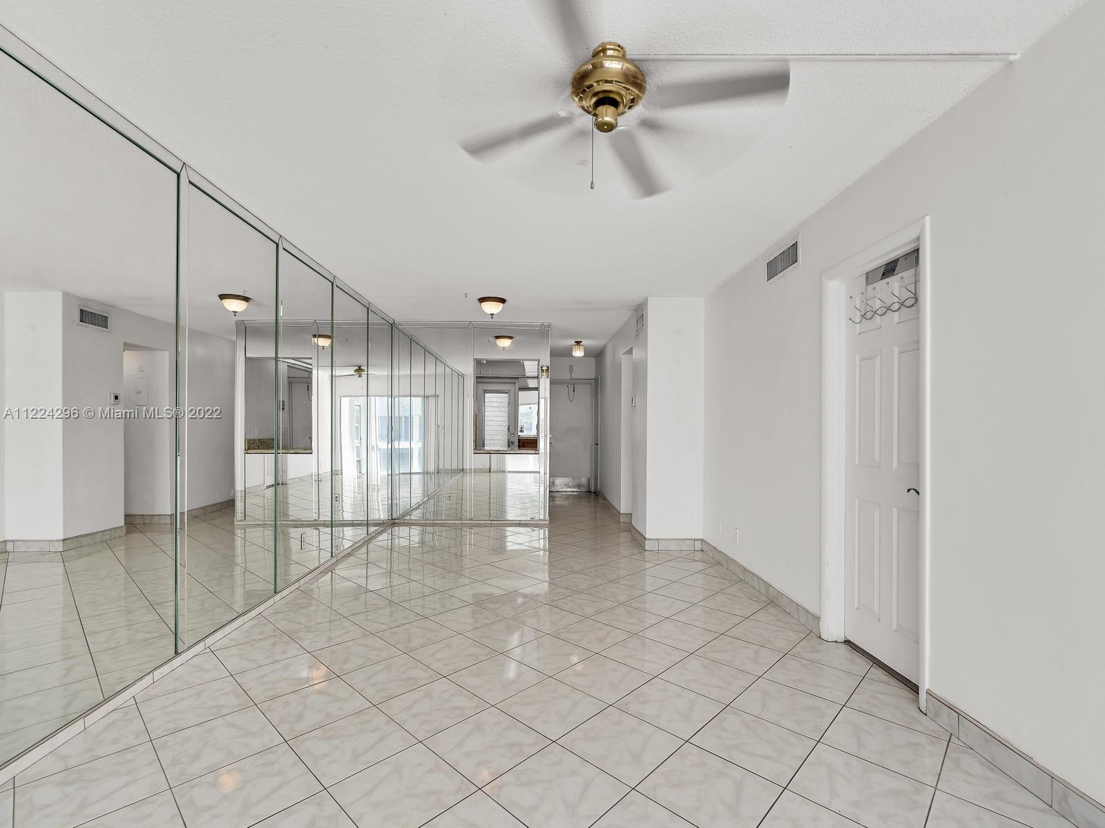 450 Paradise Isle Blvd Unit: 101