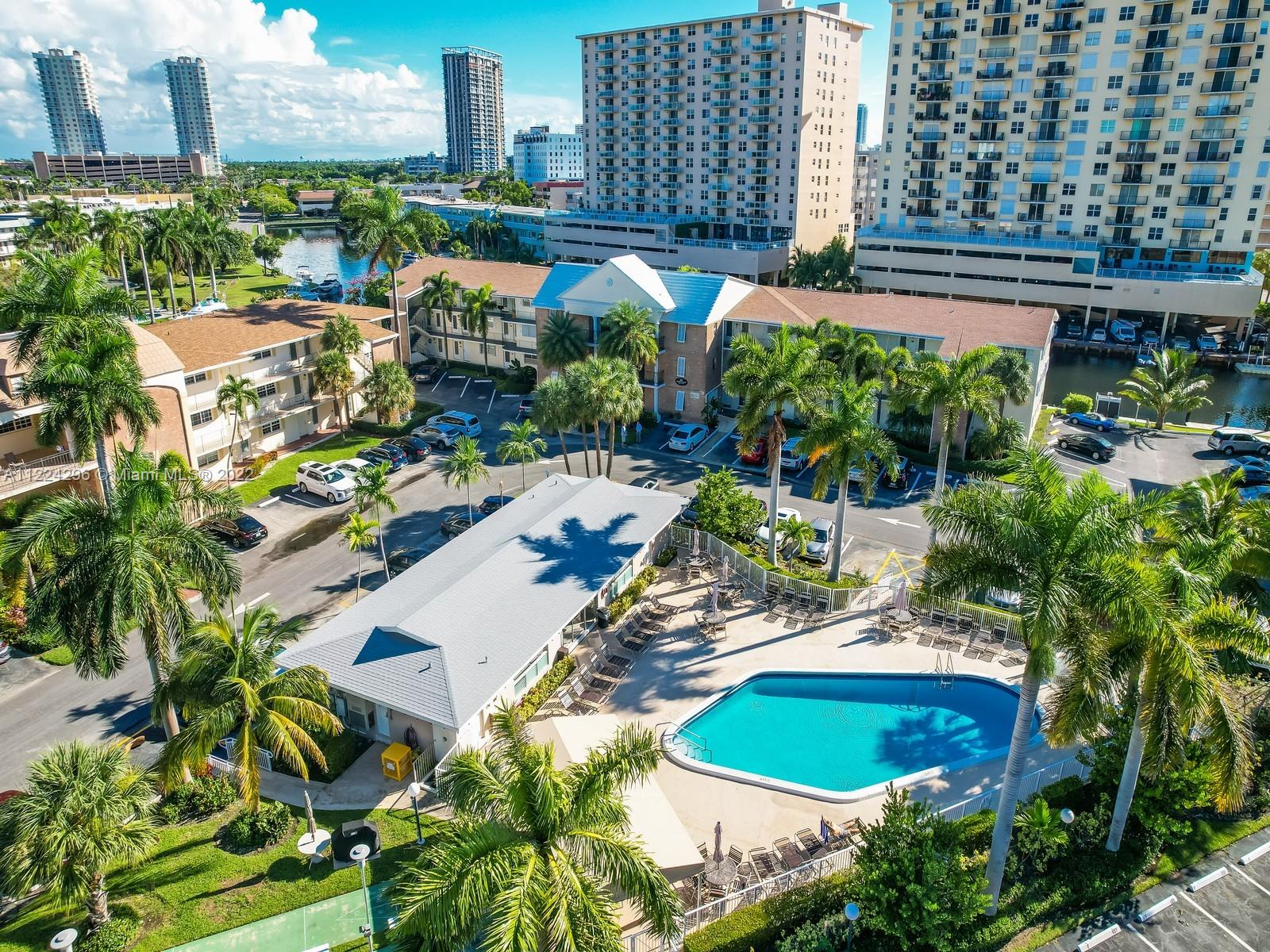 450 Paradise Isle Blvd Unit: 101