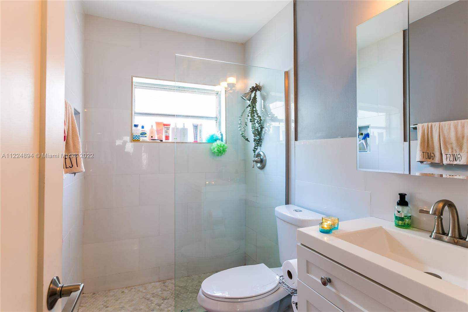 921 Meridian Ave Unit: 12