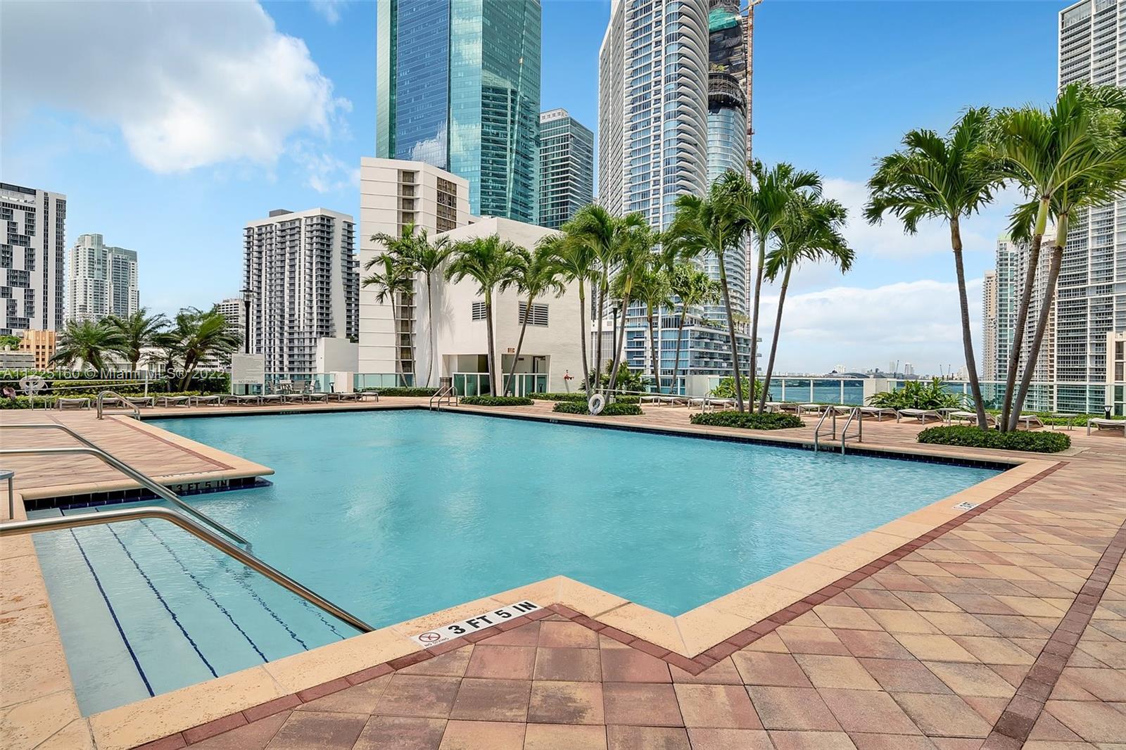 31 SE 5th St Unit: 1407