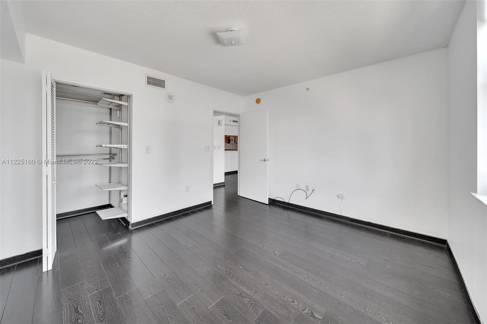 31 SE 5th St Unit: 1407