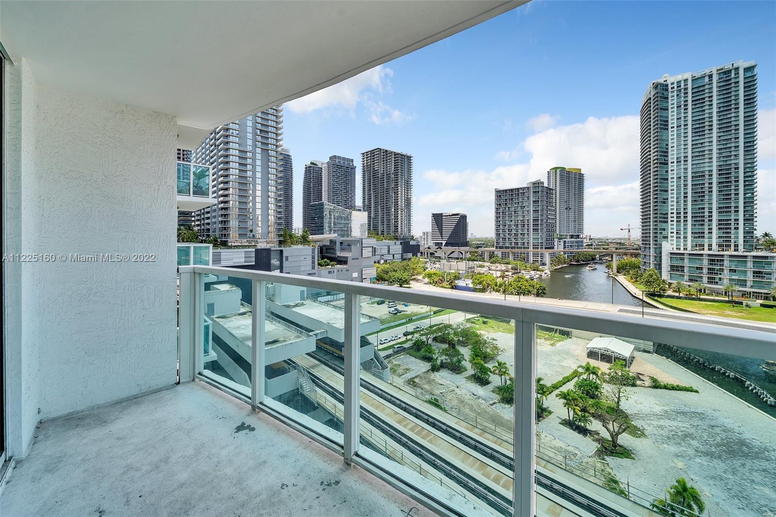 31 SE 5th St Unit: 1407