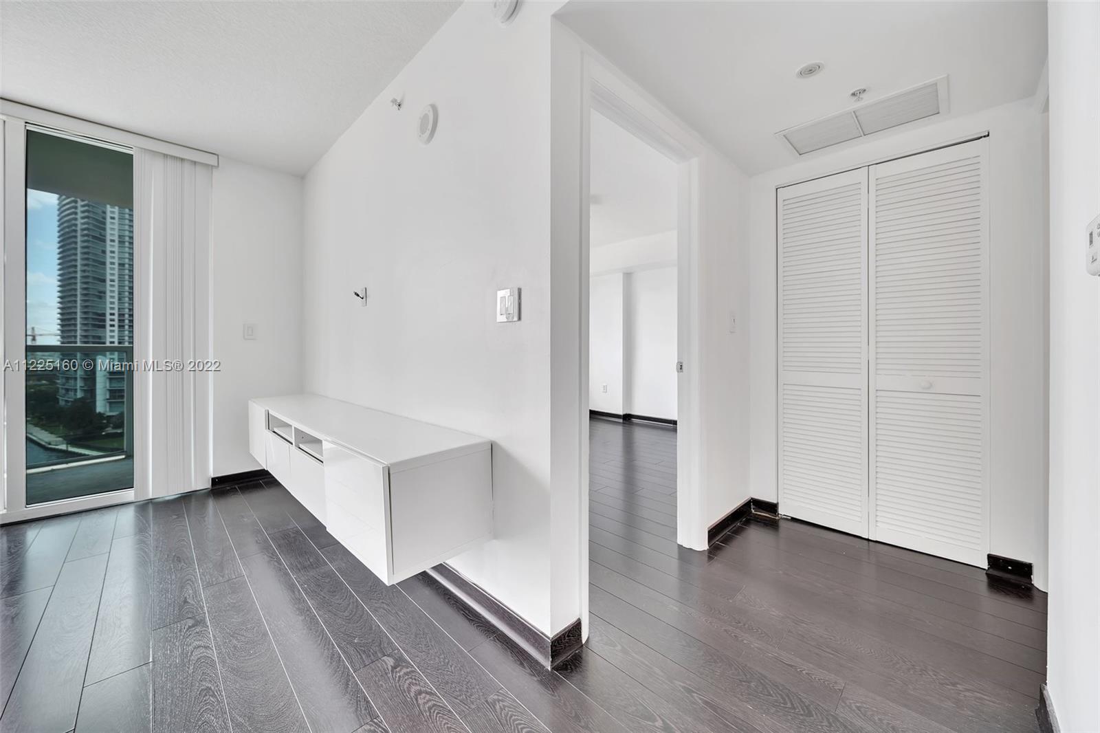 31 SE 5th St Unit: 1407