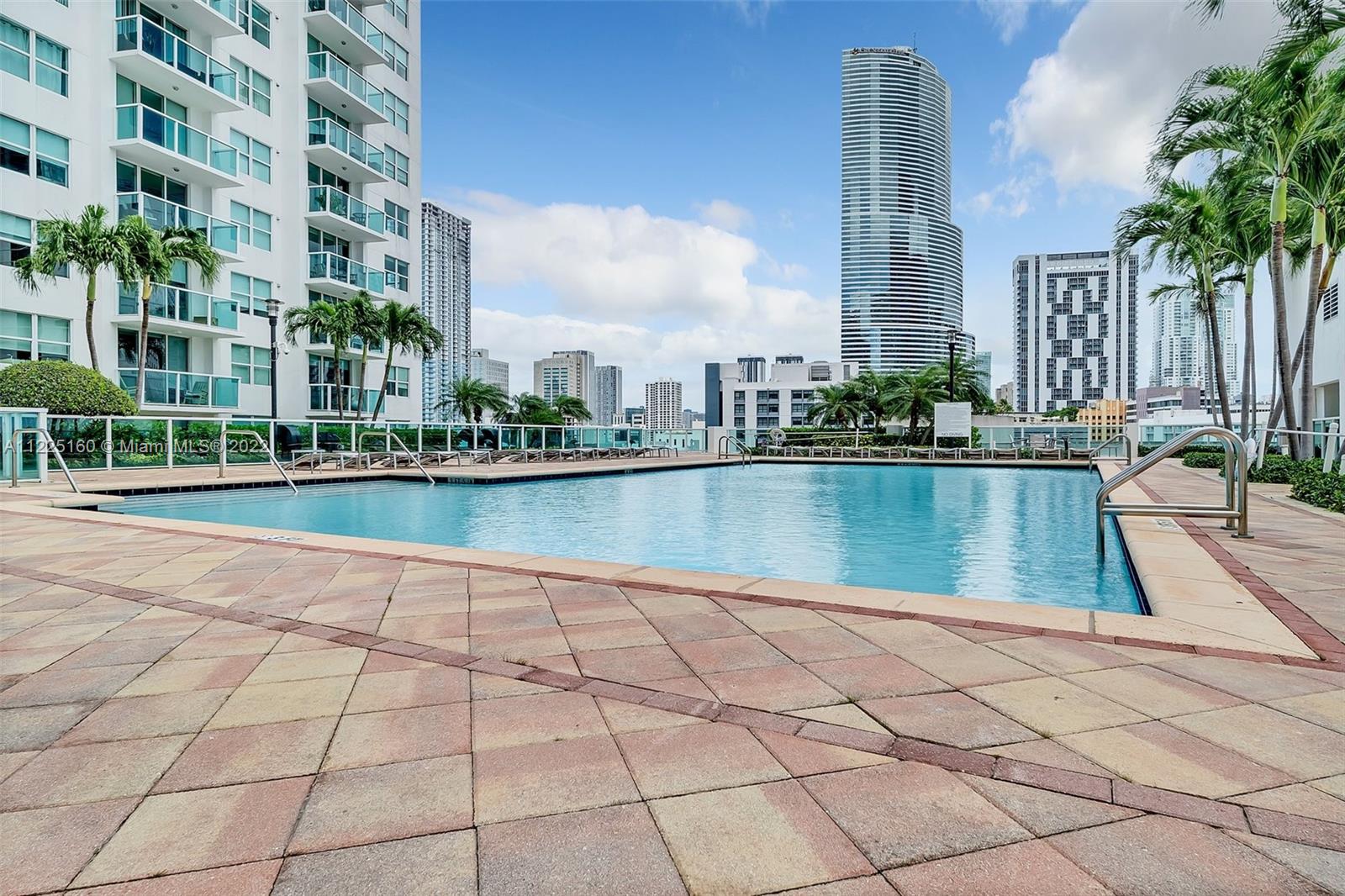 31 SE 5th St Unit: 1407