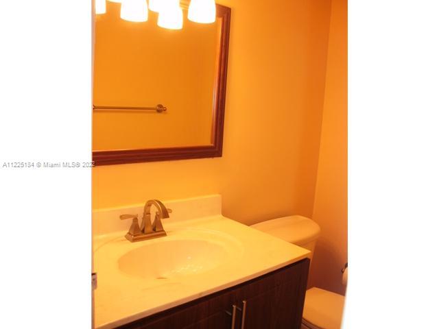 2625 Collins Ave Unit: 1202