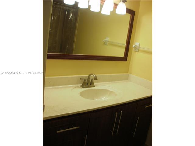 2625 Collins Ave Unit: 1202