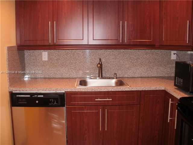 2625 Collins Ave Unit: 1202
