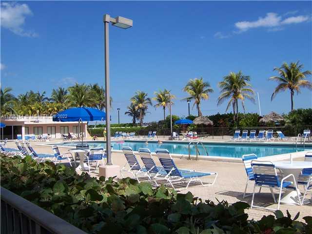 2625 Collins Ave Unit: 1202