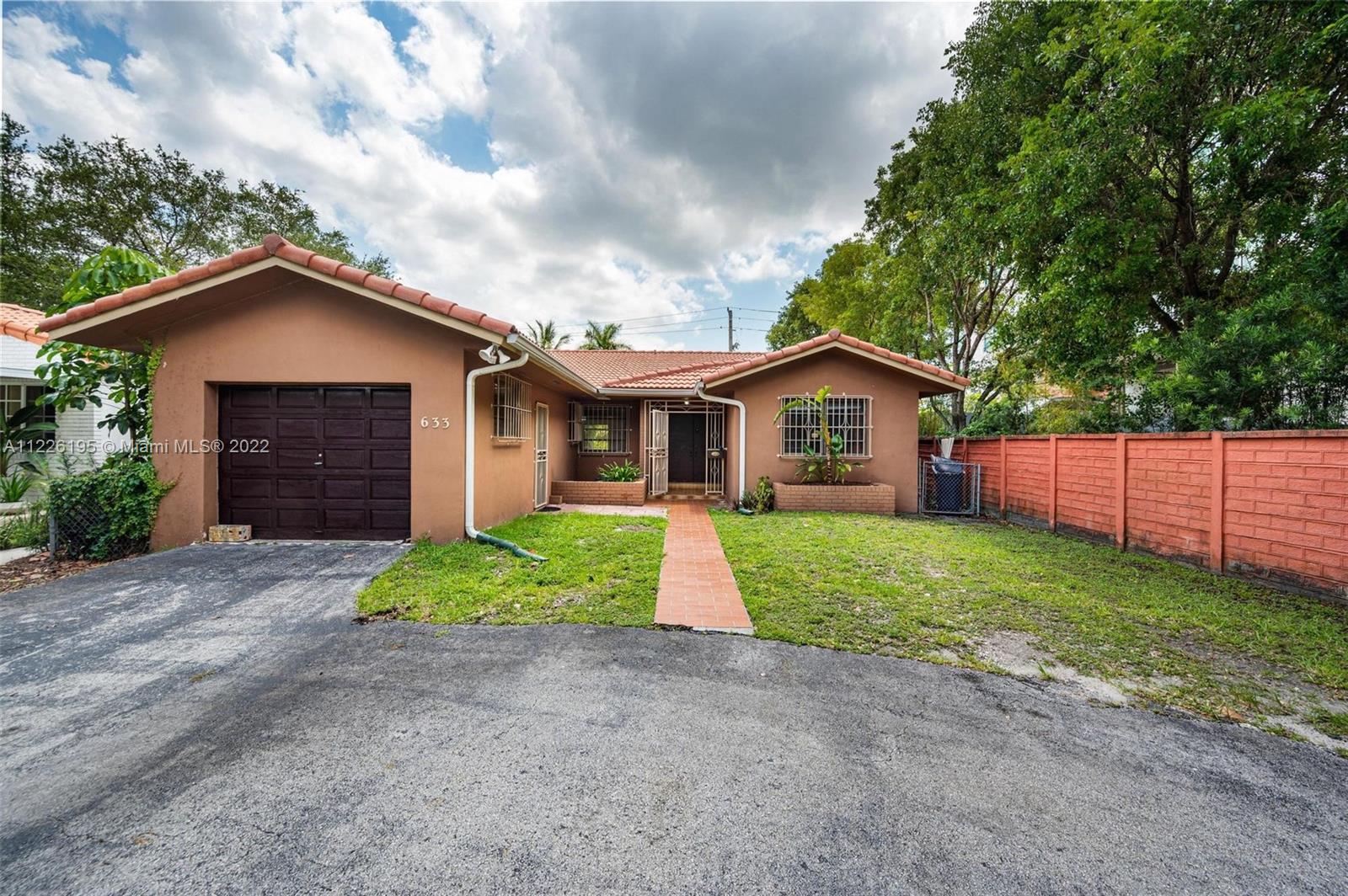 633 South Dr