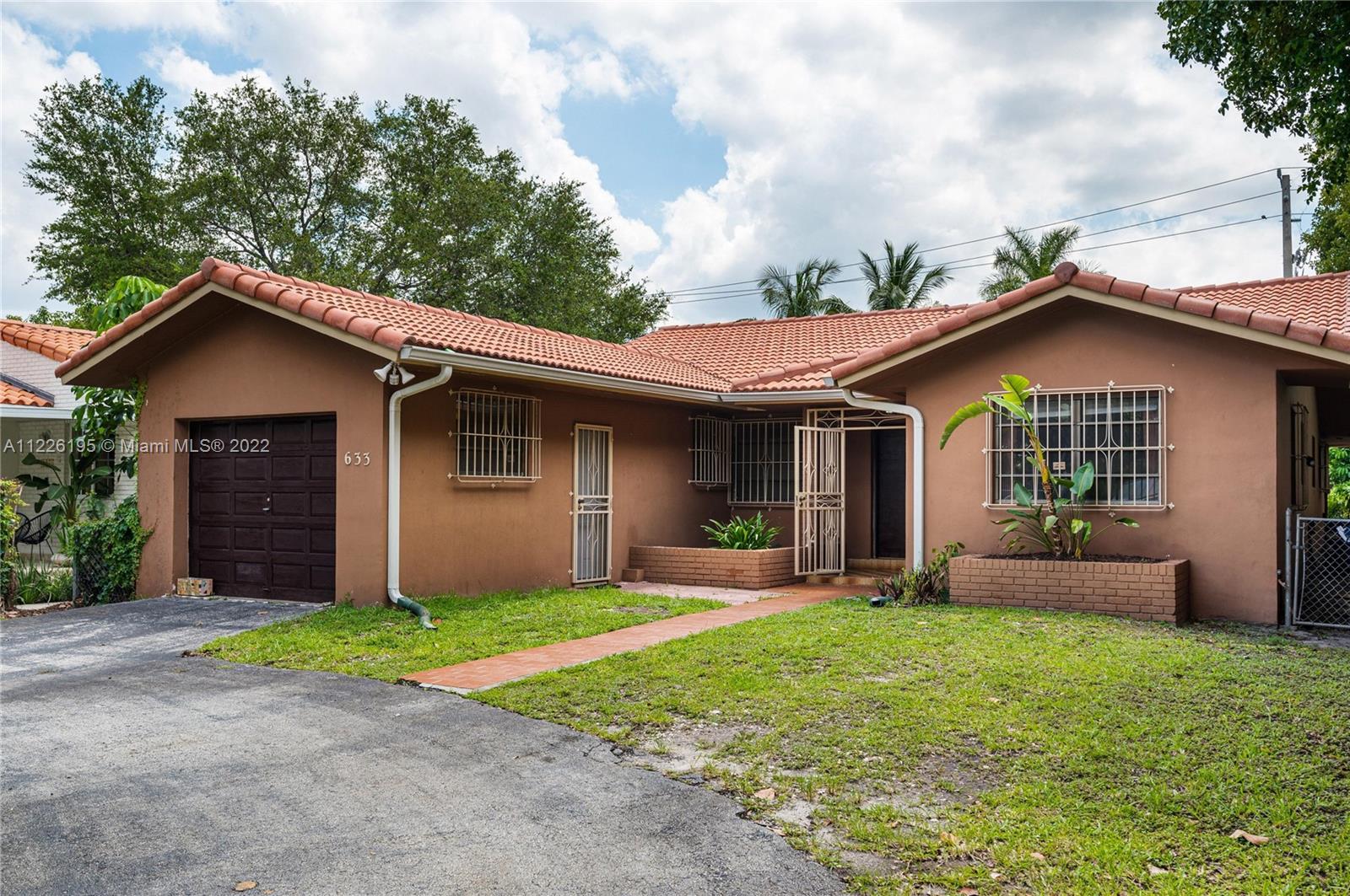 633 South Dr