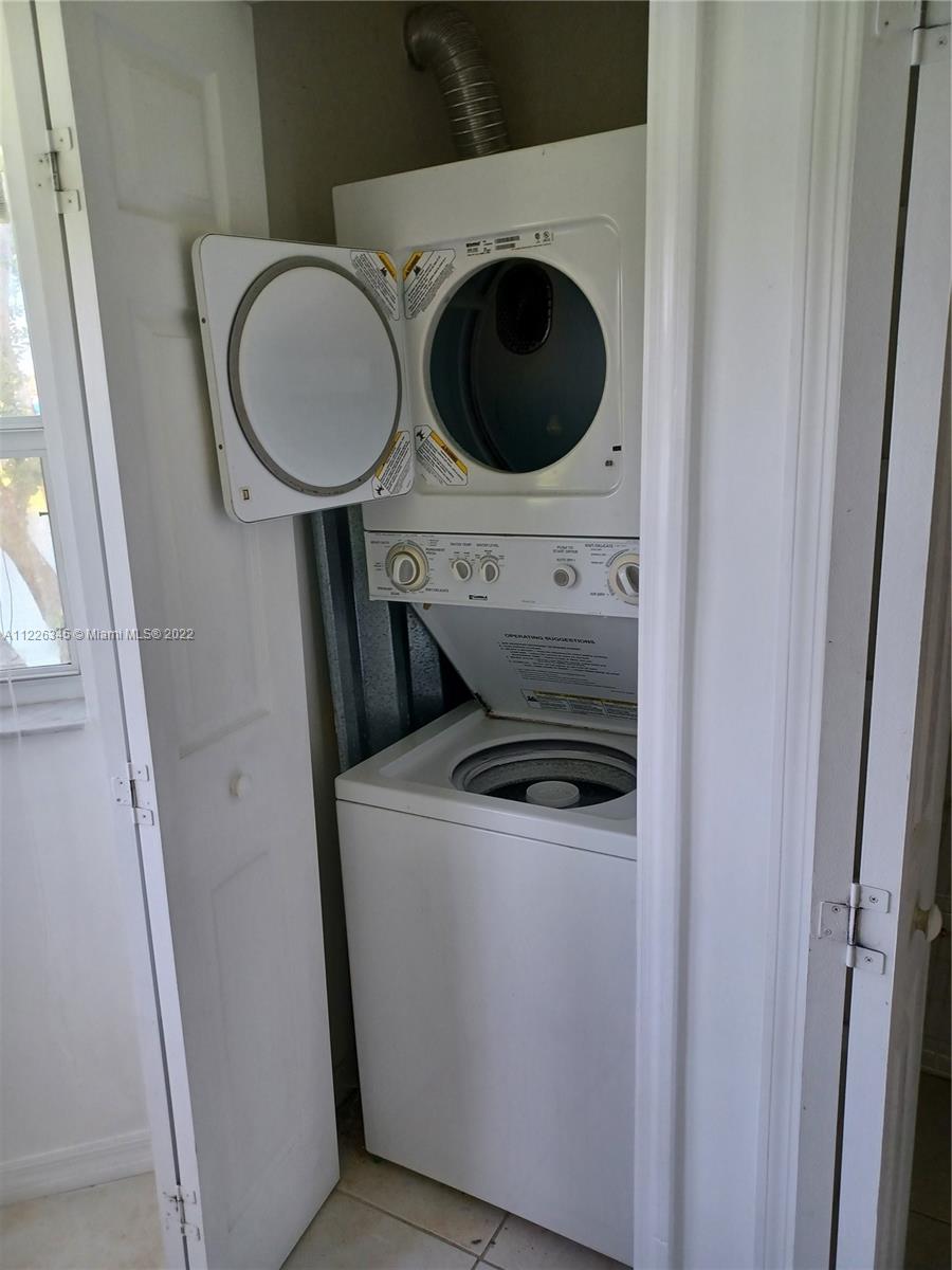 1270 SE 26th St Unit: 205