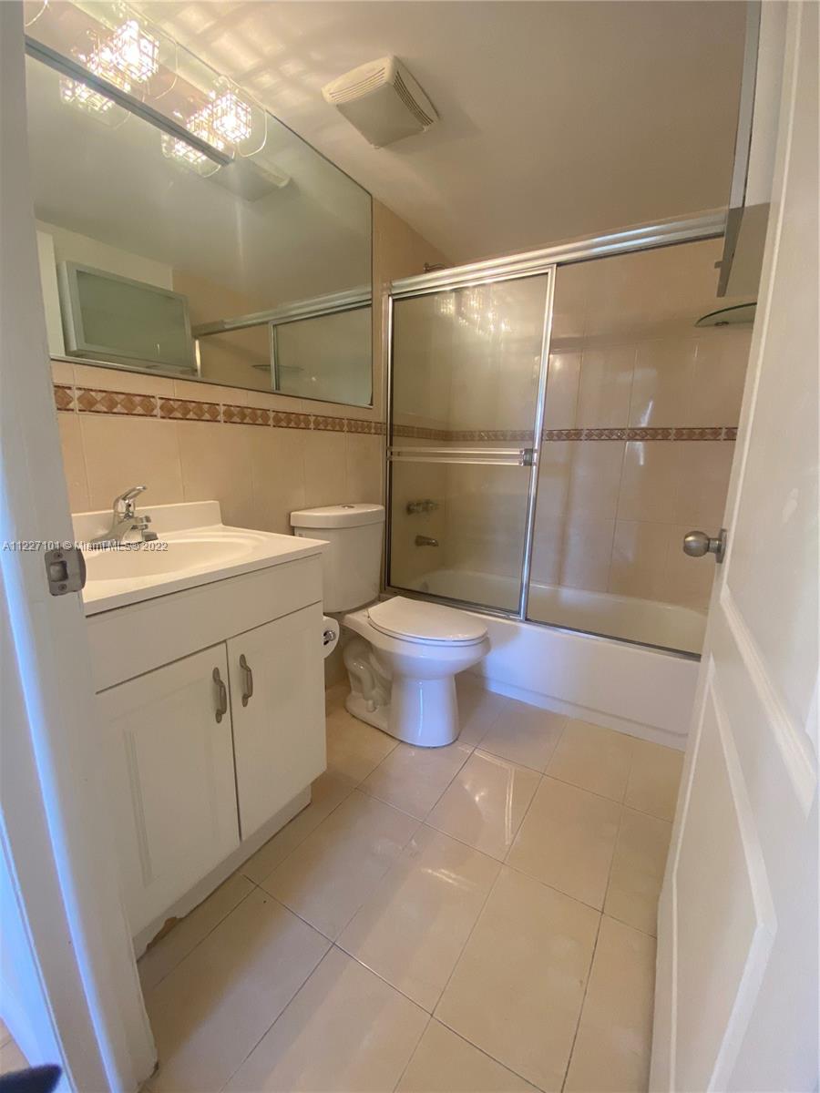 6220 SW 131st Ct Unit: 201