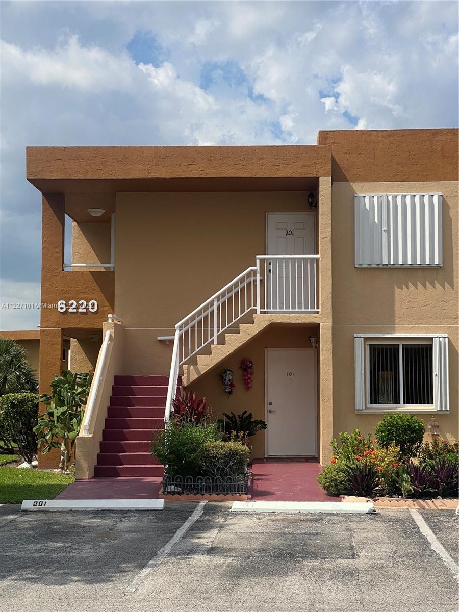 6220 SW 131st Ct Unit: 201