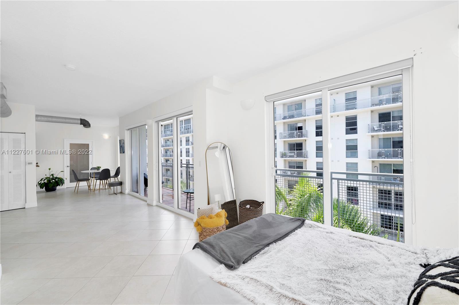 455 NE 25th St Unit: 610