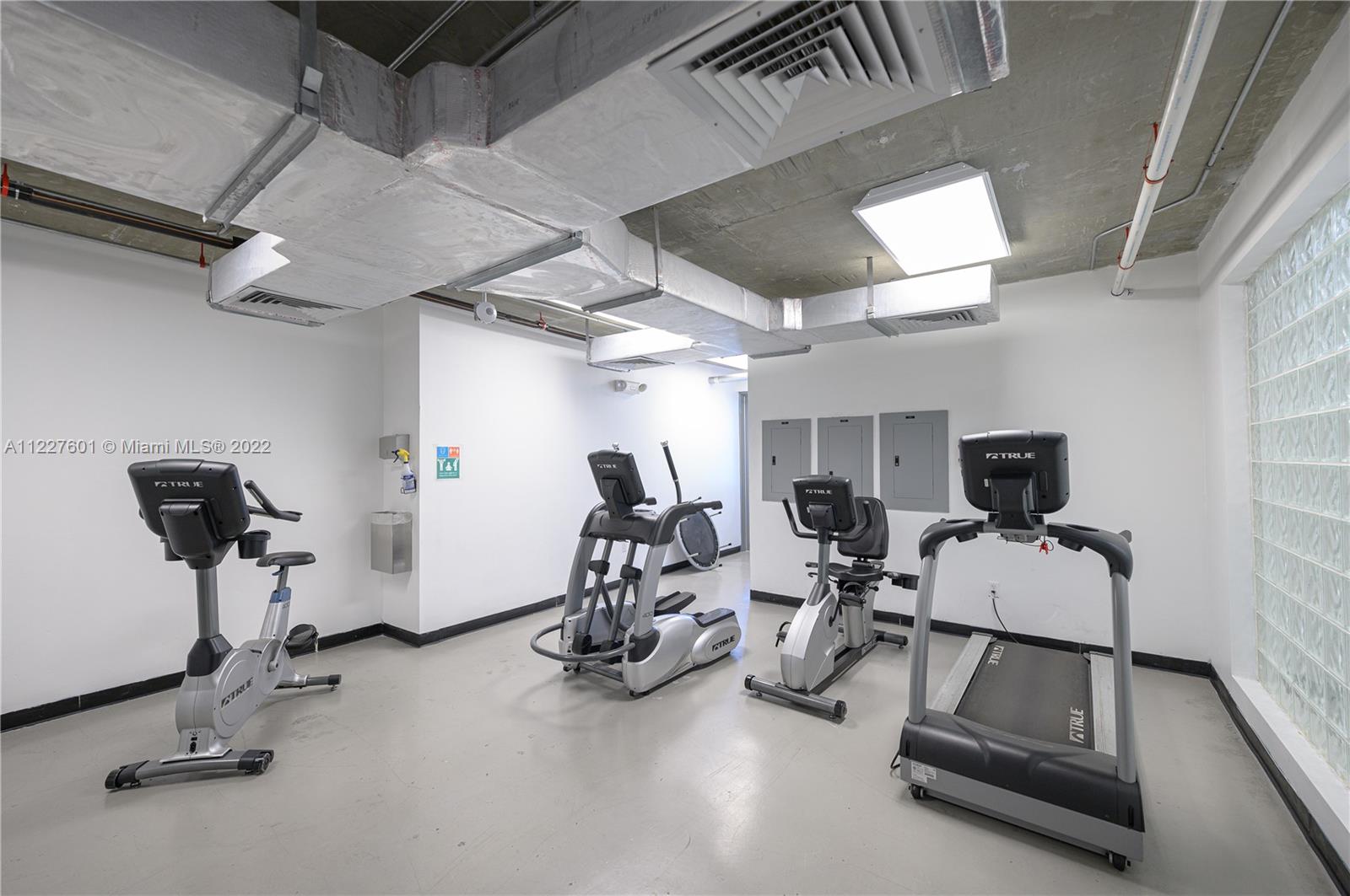 455 NE 25th St Unit: 610