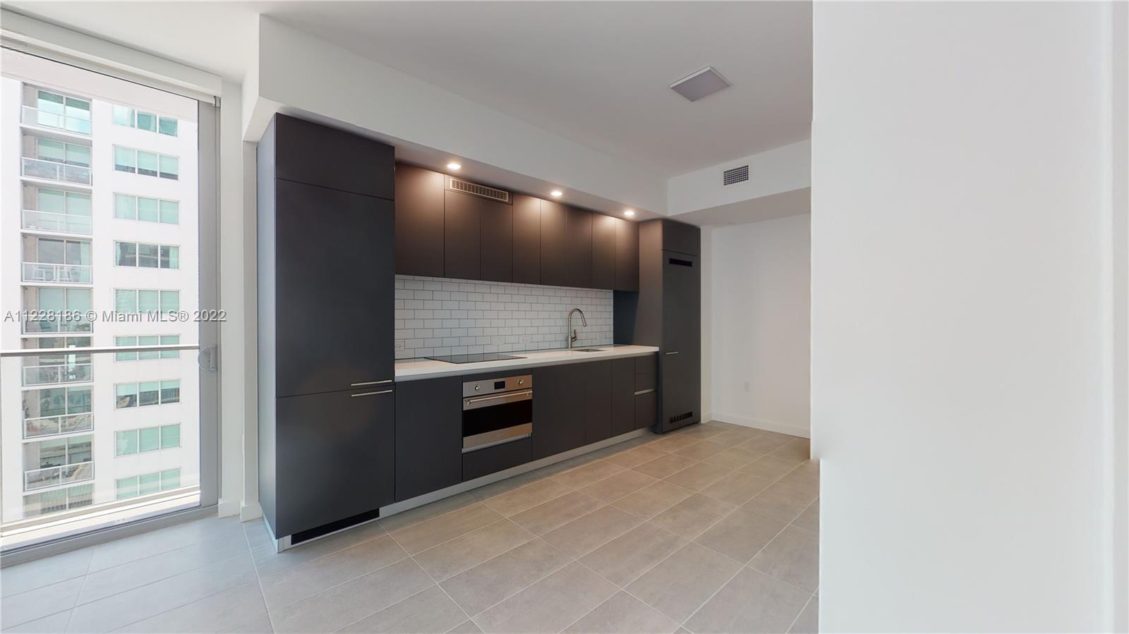 227 NE 2nd St Unit: 2209