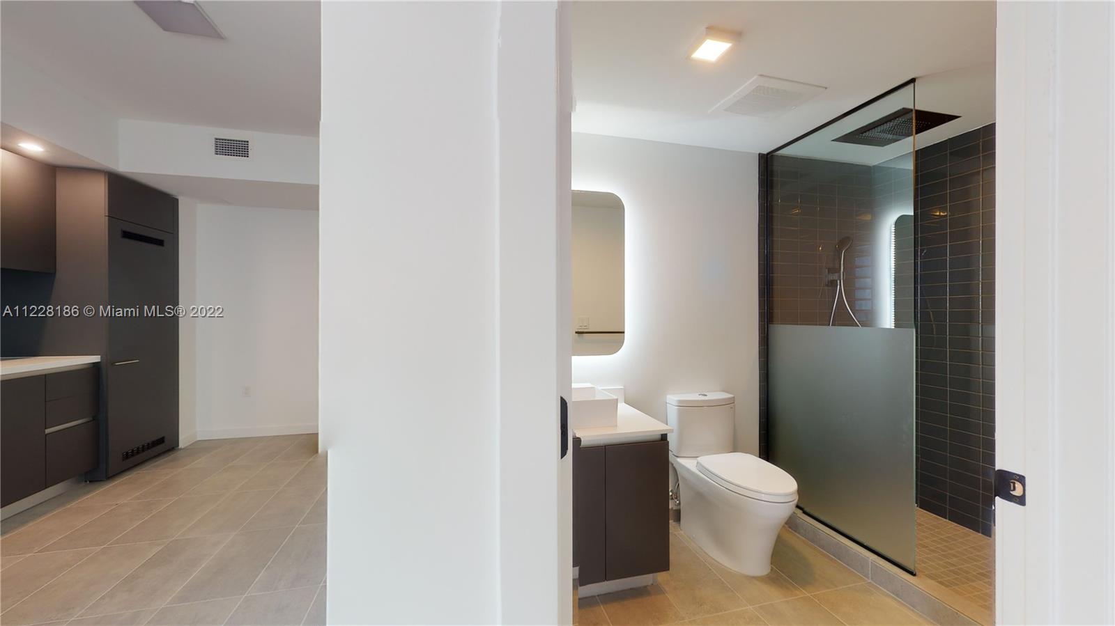 227 NE 2nd St Unit: 2209