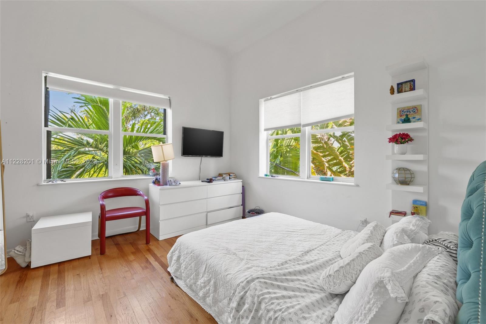 1521 Lenox Ave Unit: 308