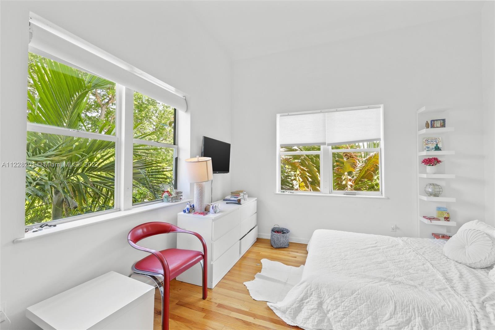1521 Lenox Ave Unit: 308
