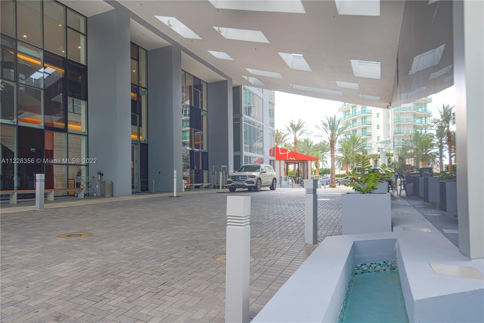 1300 Brickell Bay Dr Unit: 1010