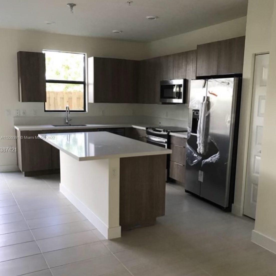10467 NW 82nd St Unit: 16