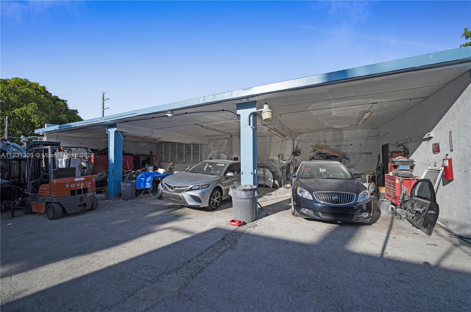 2133 Pembroke Road