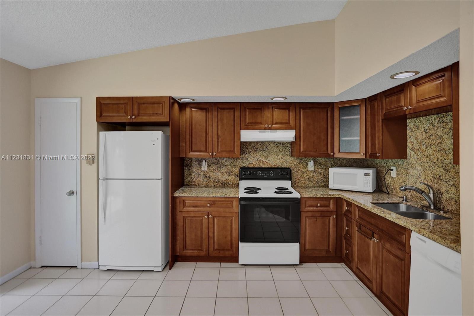 10363 SW 207th Ter Unit: 10363