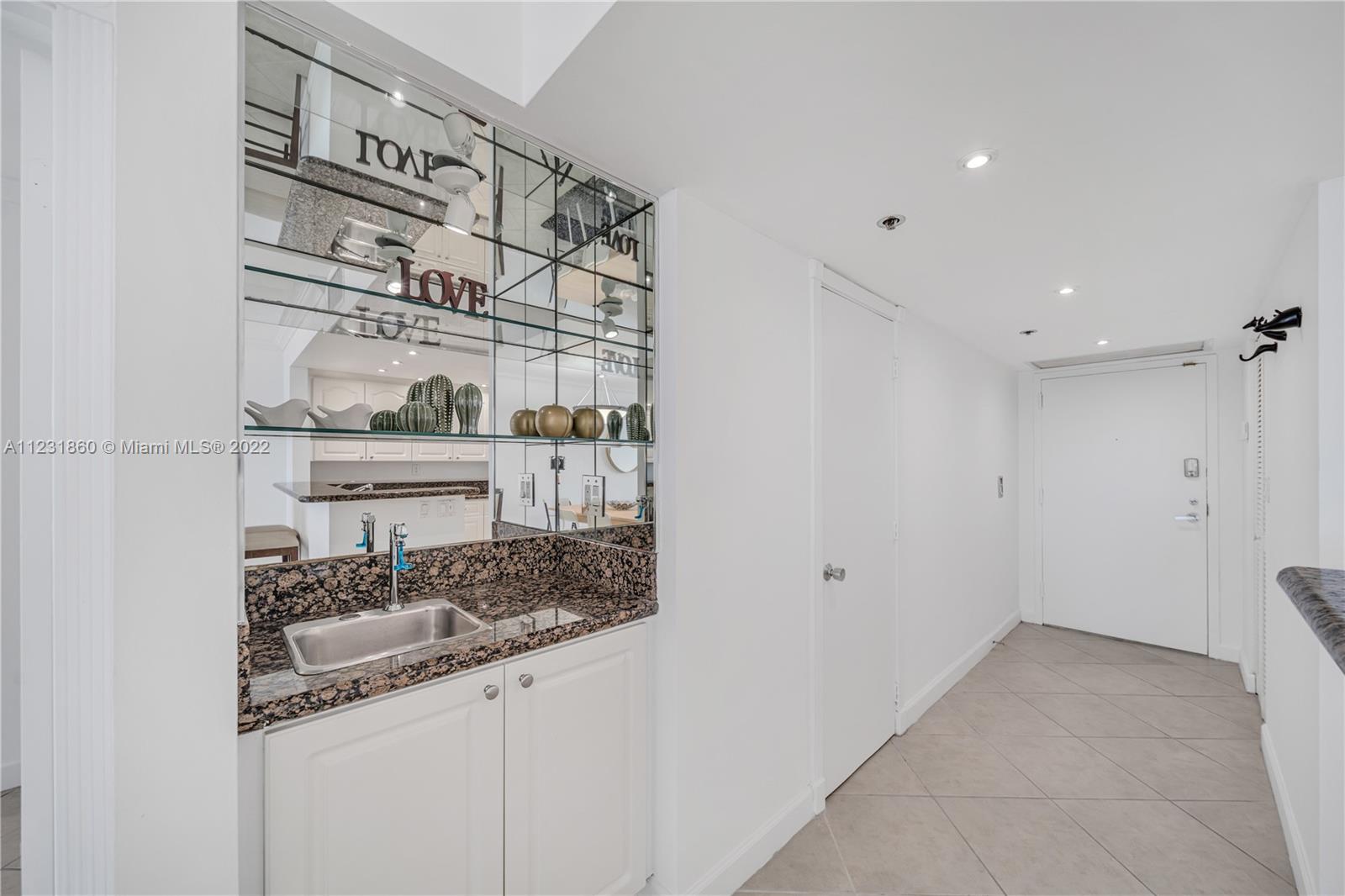 1717 N Bayshore Dr Unit: A-3538