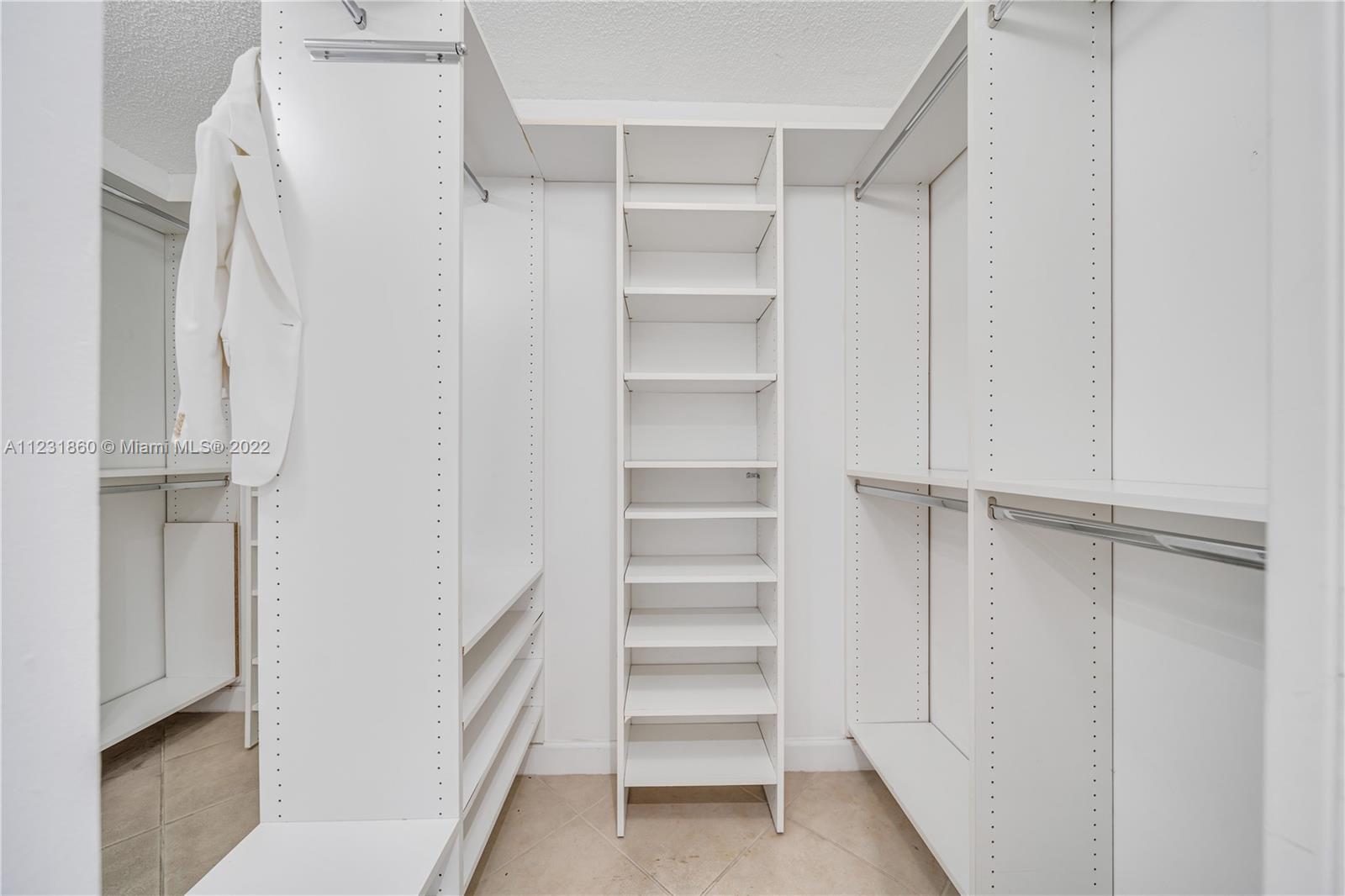 1717 N Bayshore Dr Unit: A-3538