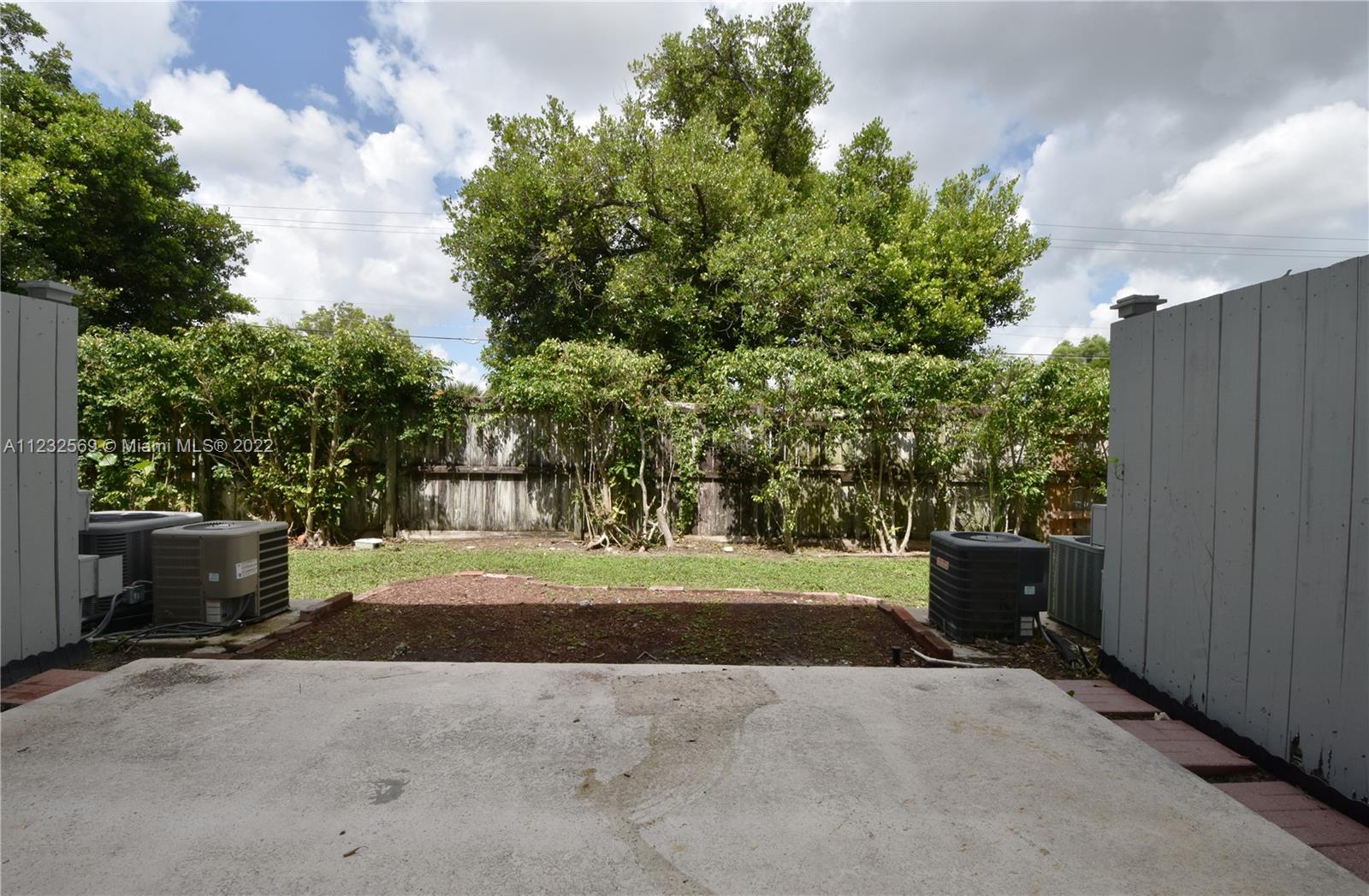 1401 NE 53rd St Unit: 111