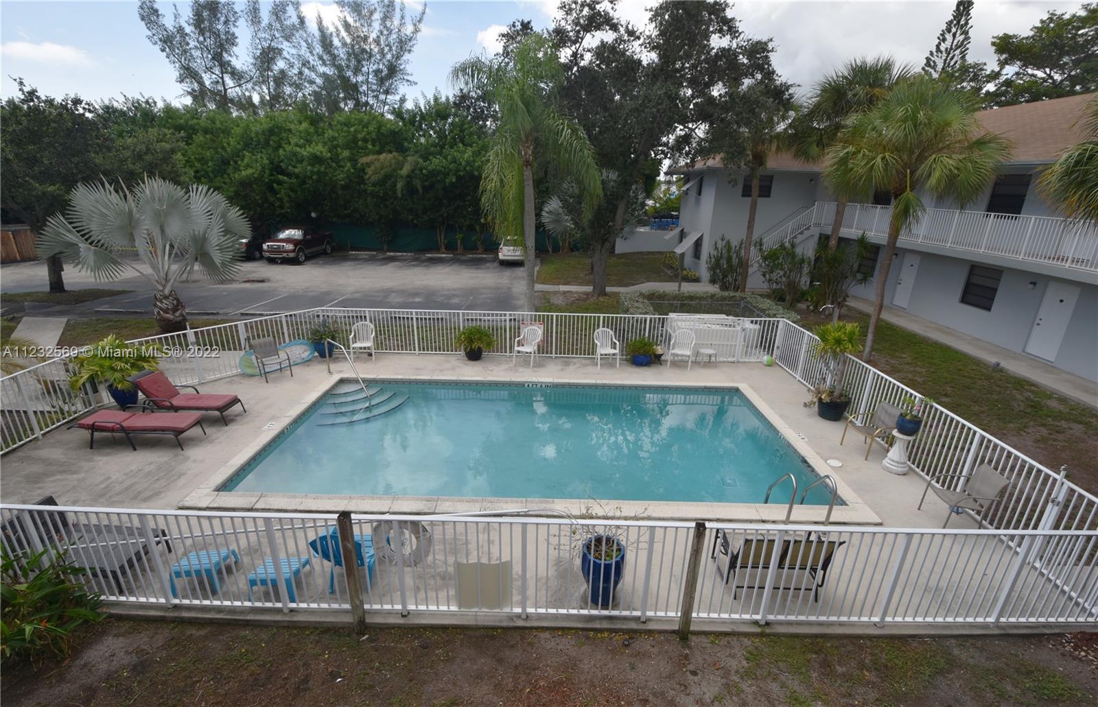 1401 NE 53rd St Unit: 111